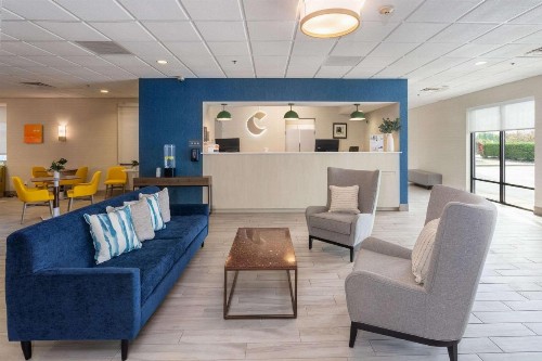 Days Hotel by Wyndham Buffalo Airport - image 11