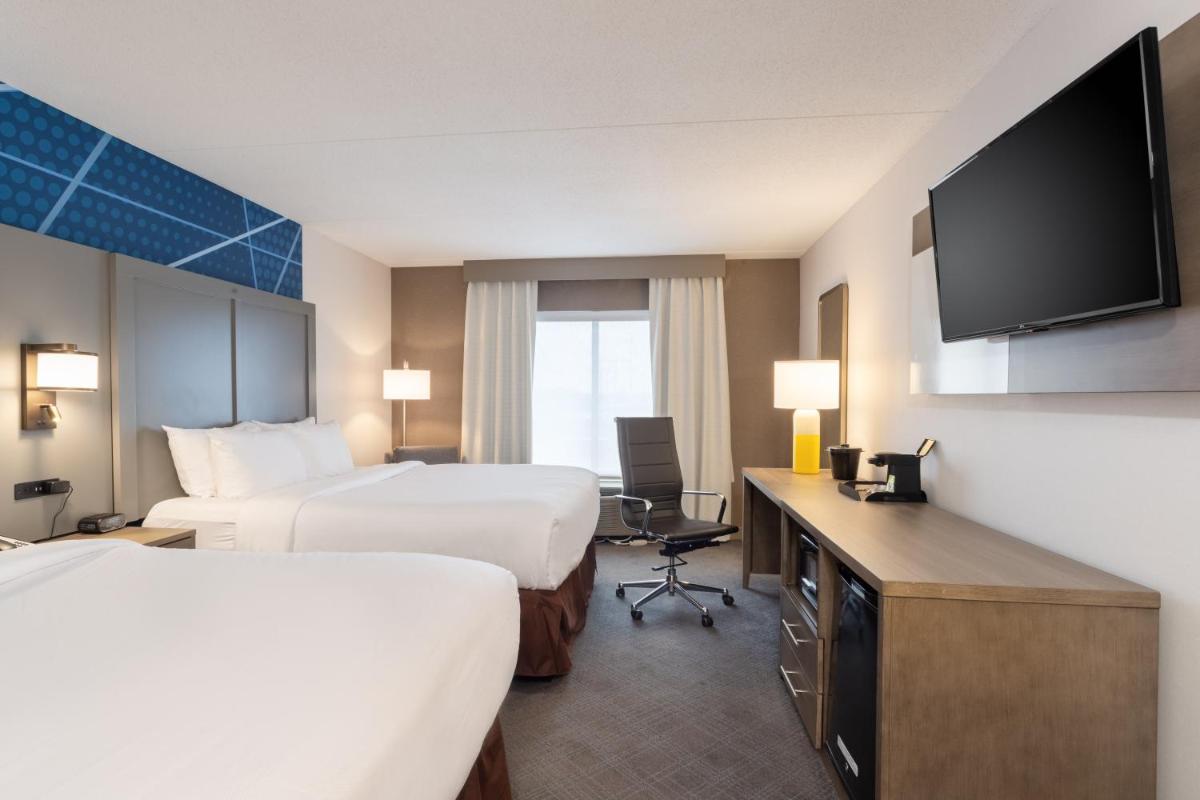 Days Hotel by Wyndham Buffalo Airport - image 2