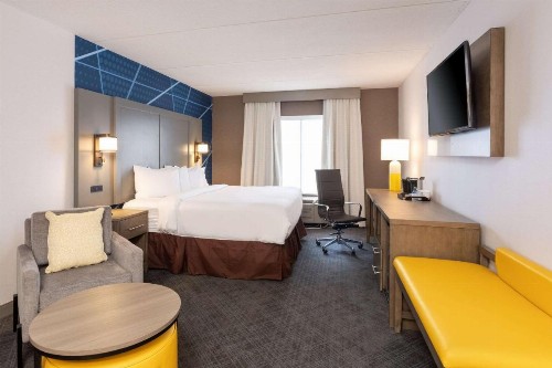 Days Hotel by Wyndham Buffalo Airport - image 24
