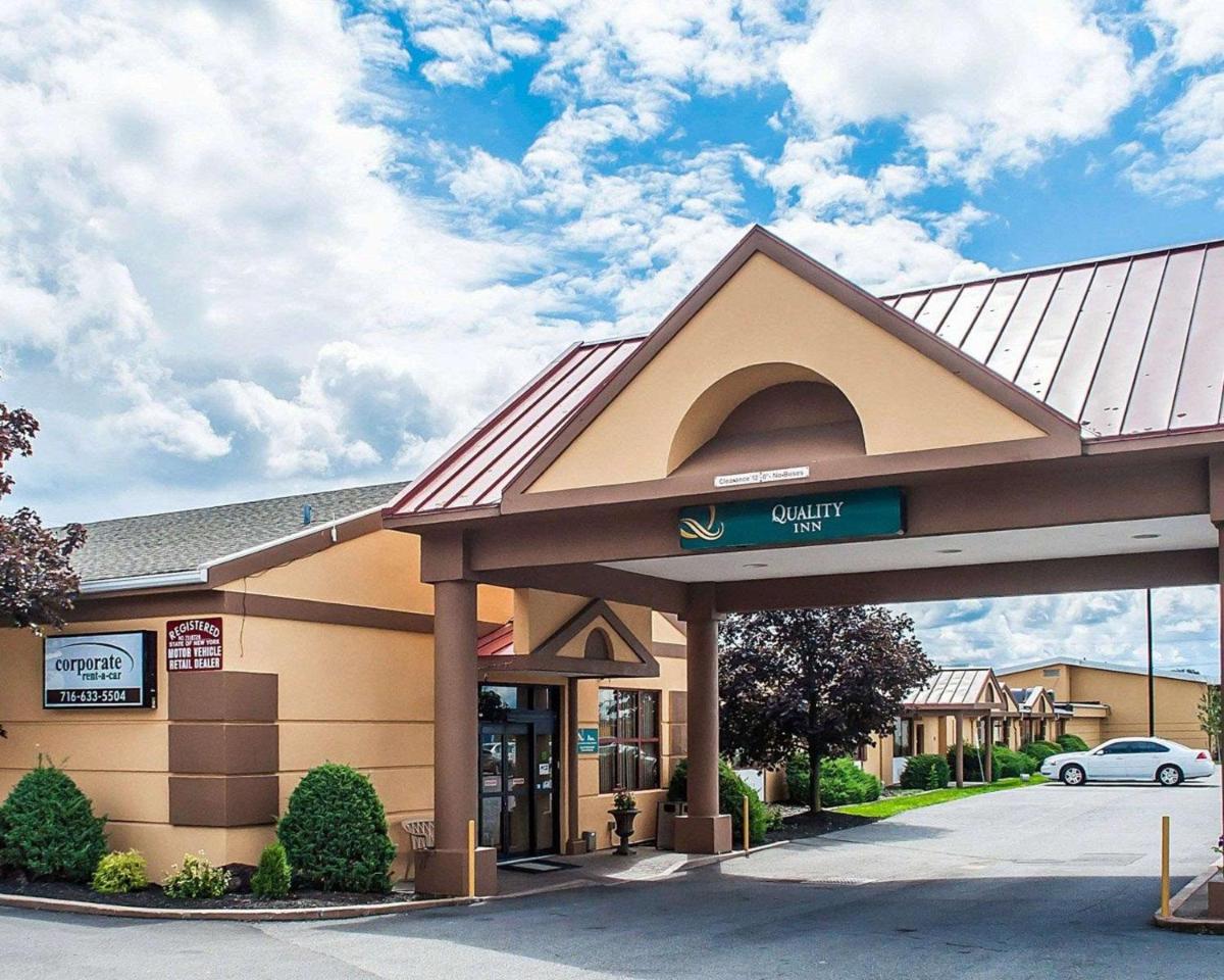 Quality Inn Buffalo Airport - main image