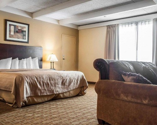 Quality Inn Buffalo Airport - image 18