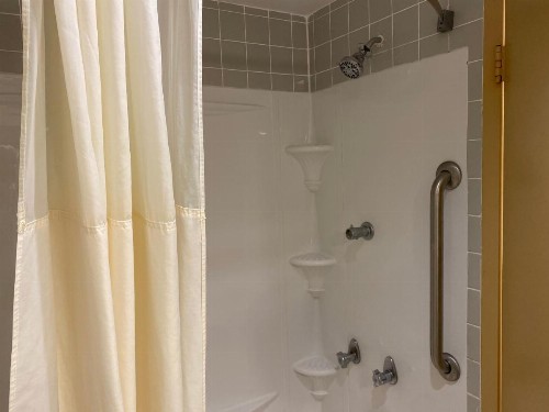 Quality Inn Buffalo Airport - image 25
