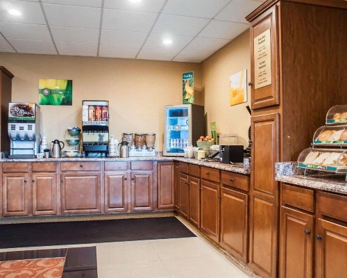 Quality Inn Buffalo Airport - image 7