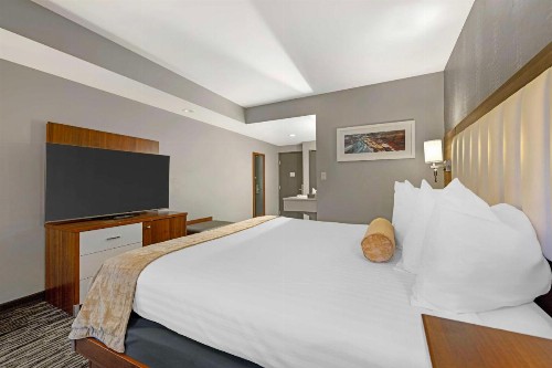 Best Western On The Avenue - image 24