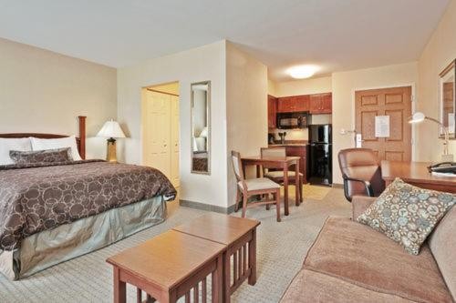 Hawthorn Suites by Wyndham Williamsville Buffalo Airport - image 13