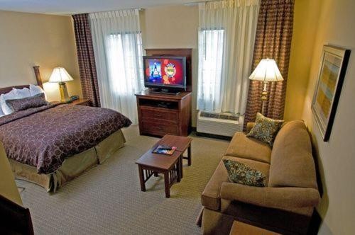 Hawthorn Suites by Wyndham Williamsville Buffalo Airport - image 23