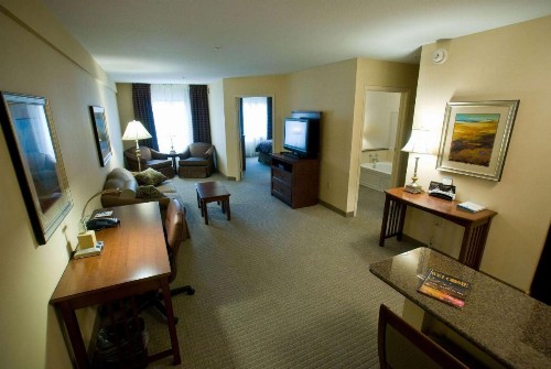 Hawthorn Suites by Wyndham Williamsville Buffalo Airport - image 6