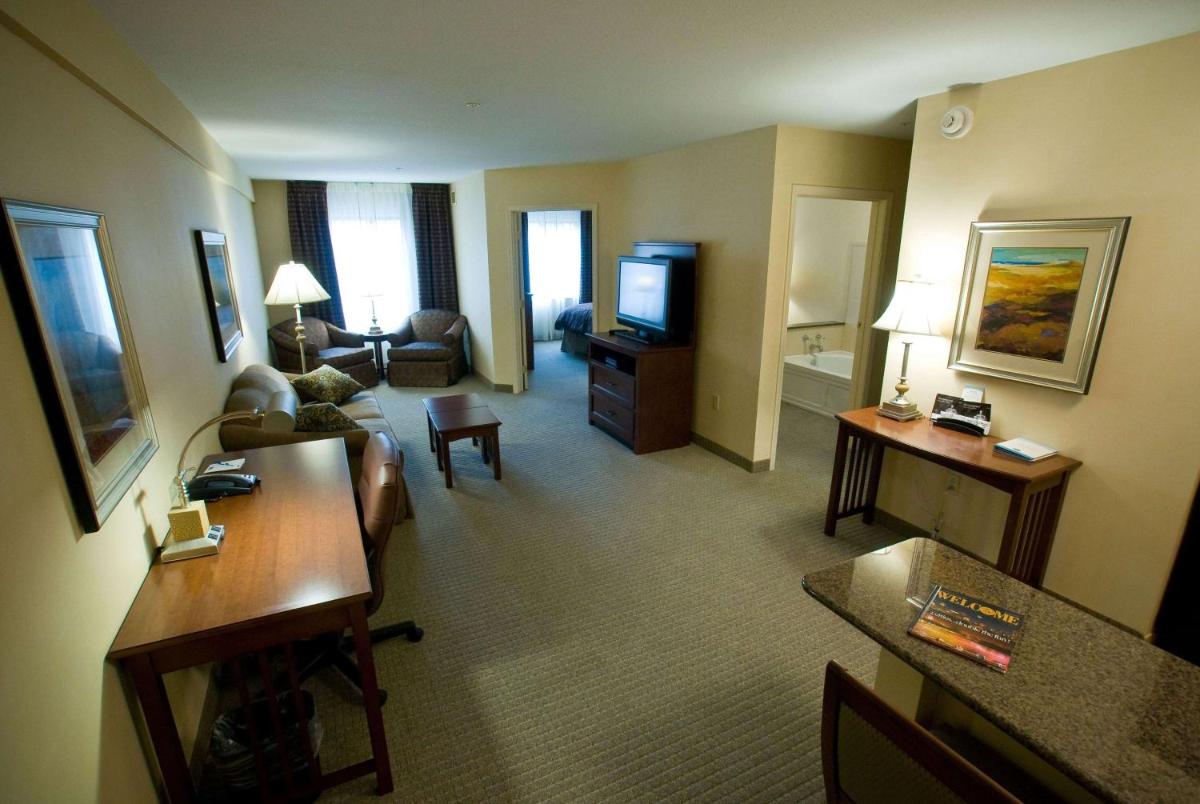 Hawthorn Suites by Wyndham Williamsville Buffalo Airport - image 6