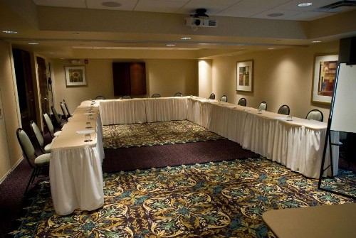 Hawthorn Suites by Wyndham Williamsville Buffalo Airport - image 7