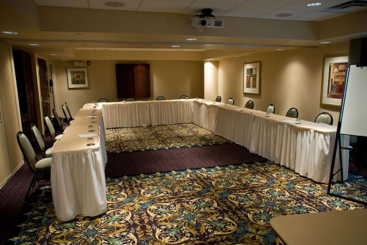 Hawthorn Suites by Wyndham Williamsville Buffalo Airport - image 7