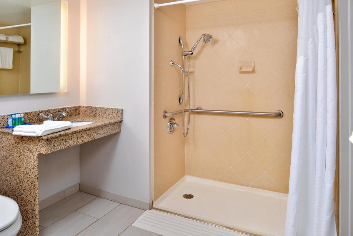 Holiday Inn Express & Suites Buffalo Downtown an IHG Hotel - image 7