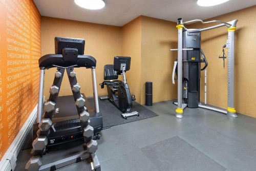 La Quinta Inn by Wyndham Buffalo Airport - image 15