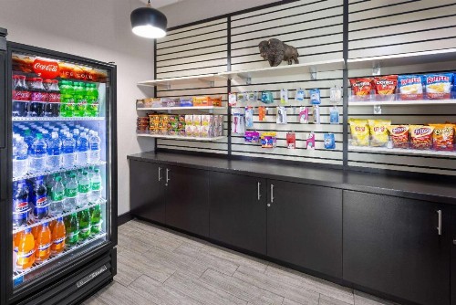 La Quinta Inn by Wyndham Buffalo Airport - image 38