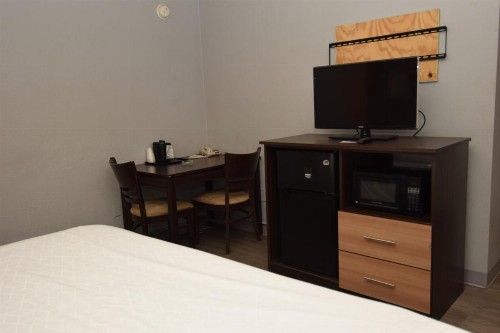 University Manor Inn - image 15