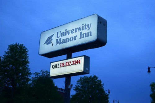 University Manor Inn - image 21