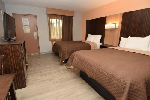 University Manor Inn - image 27