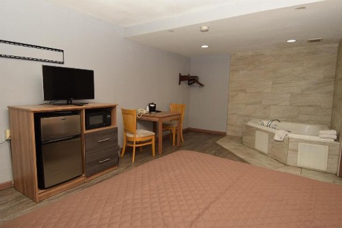 University Manor Inn - image 34