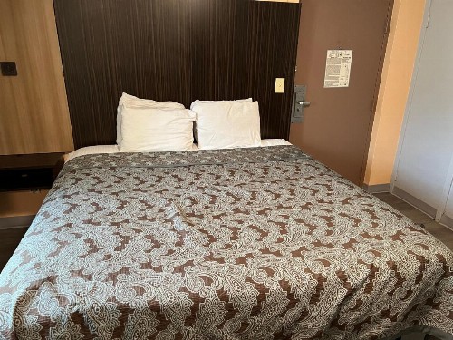 University Manor Inn - image 41