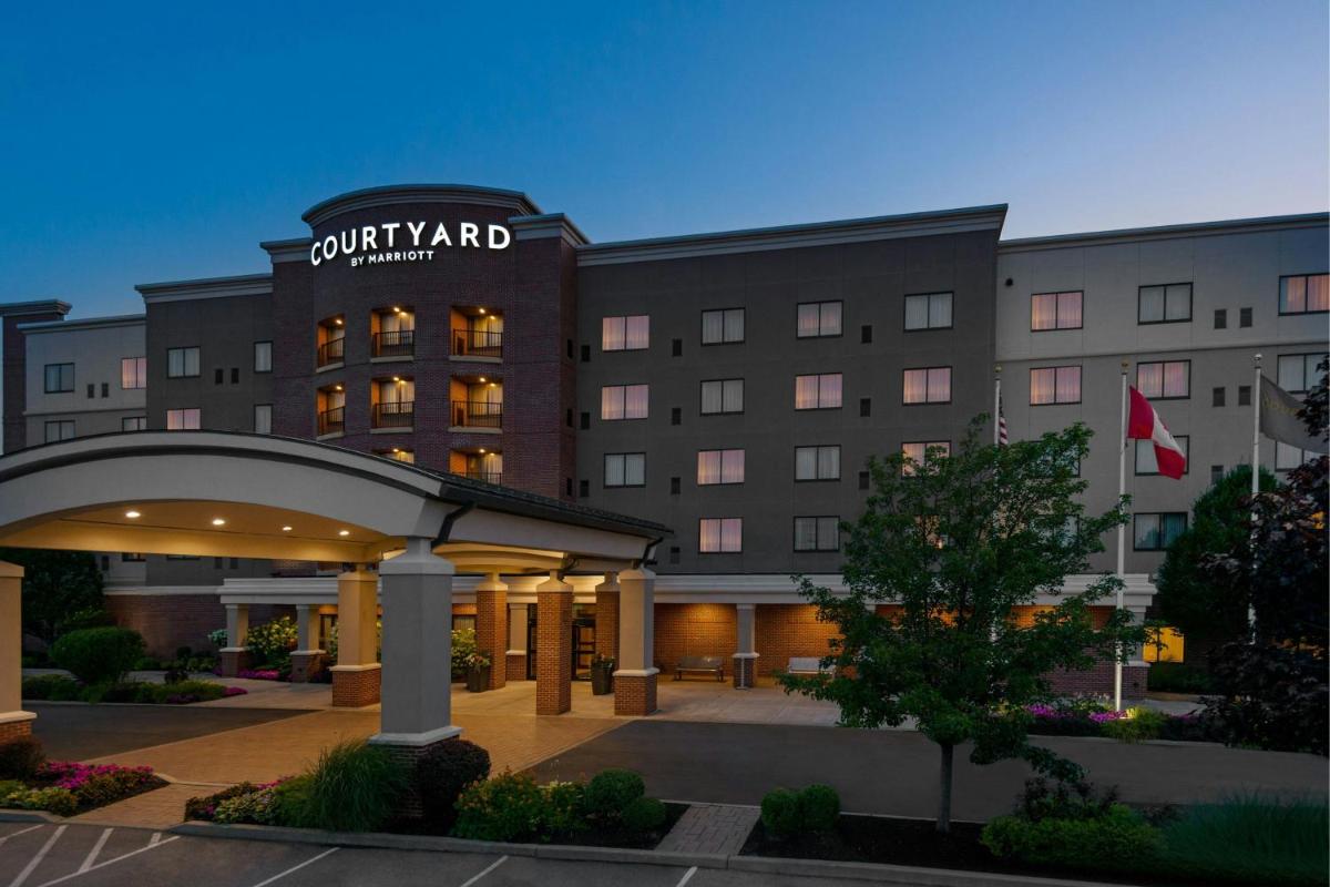 Courtyard by Marriott Buffalo Airport - image 2