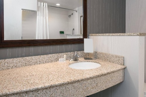 Courtyard by Marriott Buffalo Airport - image 22