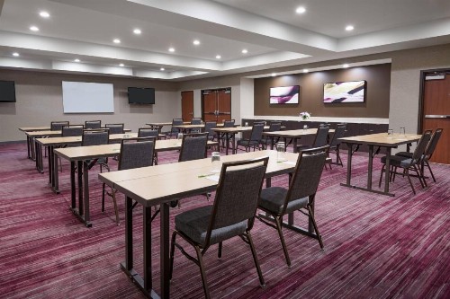 Courtyard by Marriott Buffalo Airport - image 40