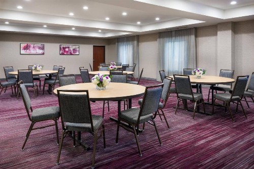 Courtyard by Marriott Buffalo Airport - image 41
