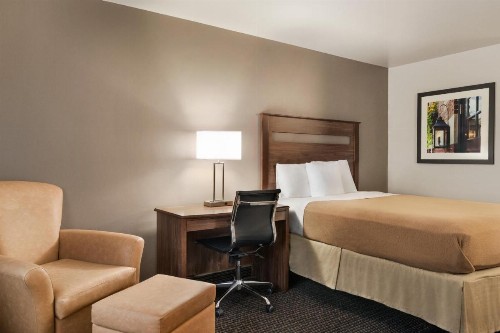 Baymont by Wyndham Buffalo - image 22