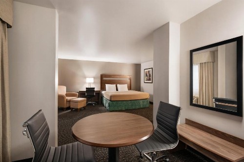 Baymont by Wyndham Buffalo - image 26