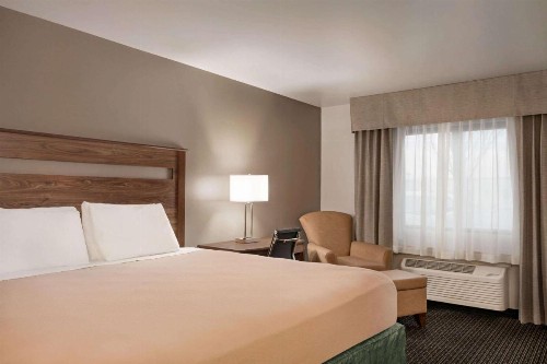 Baymont by Wyndham Buffalo - image 31