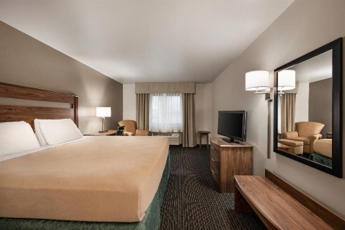 Baymont by Wyndham Buffalo - image 34
