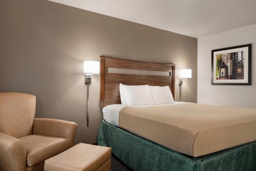 Baymont by Wyndham Buffalo - image 43