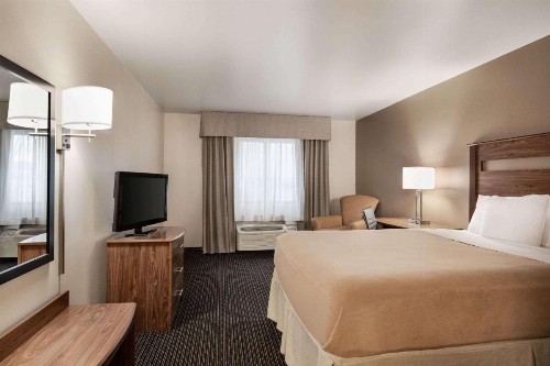 Baymont by Wyndham Buffalo - image 48