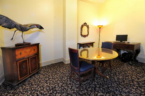 Lenox Hotel and Suites - image 23