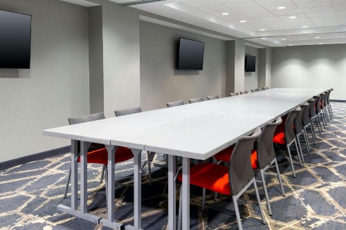 Courtyard by Marriott Buffalo Downtown/Canalside - image 3