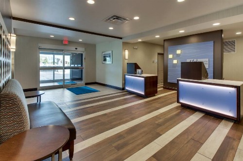 Holiday Inn Express & Suites Cheektowaga North East an IHG Hotel - image 36