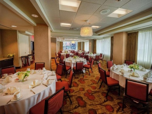 The Hilton Garden Inn Buffalo-Downtown - image 24
