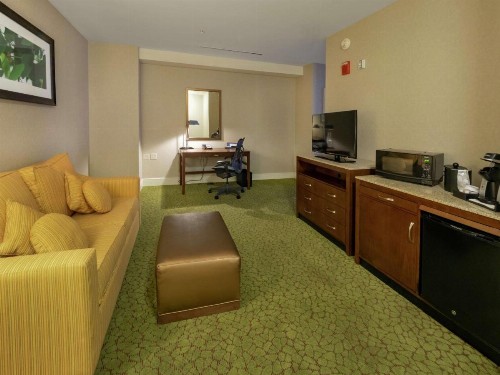 The Hilton Garden Inn Buffalo-Downtown - image 25