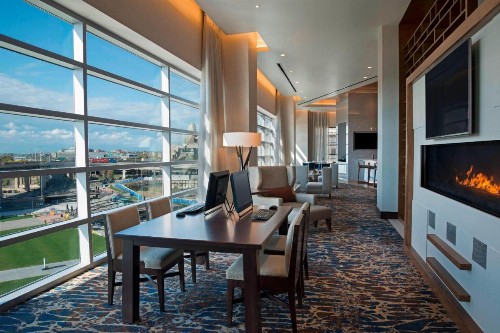 Buffalo Marriott at LECOM HARBORCENTER - image 14