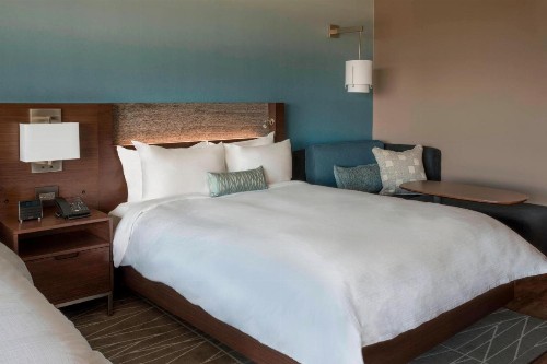 Buffalo Marriott at LECOM HARBORCENTER - image 33