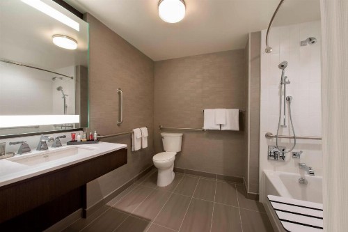 Buffalo Marriott at LECOM HARBORCENTER - image 46