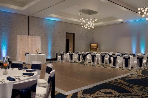 Buffalo Marriott at LECOM HARBORCENTER - image 7