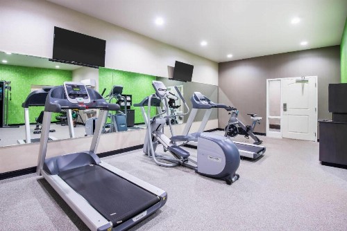 La Quinta by Wyndham Buffalo Amherst - image 50
