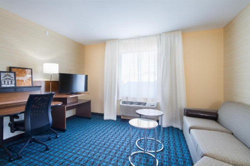Fairfield Inn & Suites by Marriott Buffalo Amherst/University - image 3
