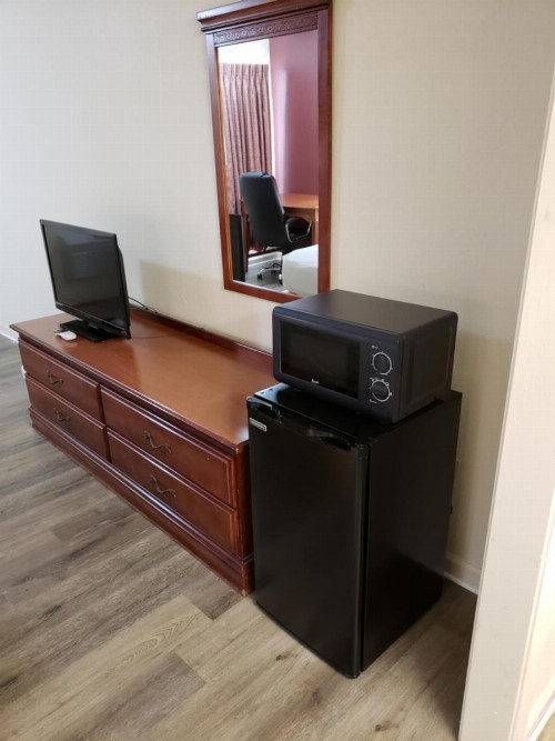 Americas Best Value Inn Buford at Mall of Georgia - image 12