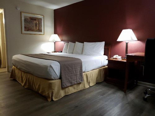 Americas Best Value Inn Buford at Mall of Georgia - image 4