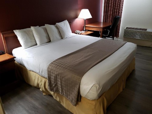 Americas Best Value Inn Buford at Mall of Georgia - image 5