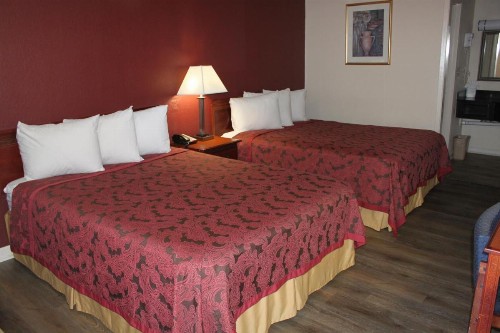 Travel Inn of Buford - image 1
