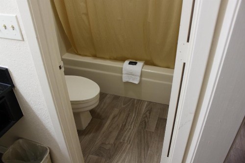 Travel Inn of Buford - image 10
