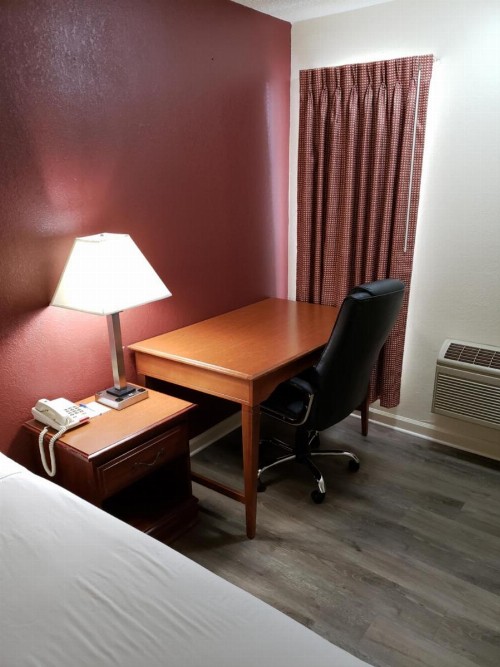 Travel Inn of Buford - image 12