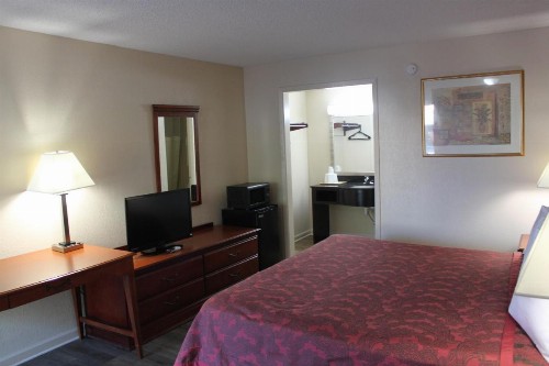 Travel Inn of Buford - image 3